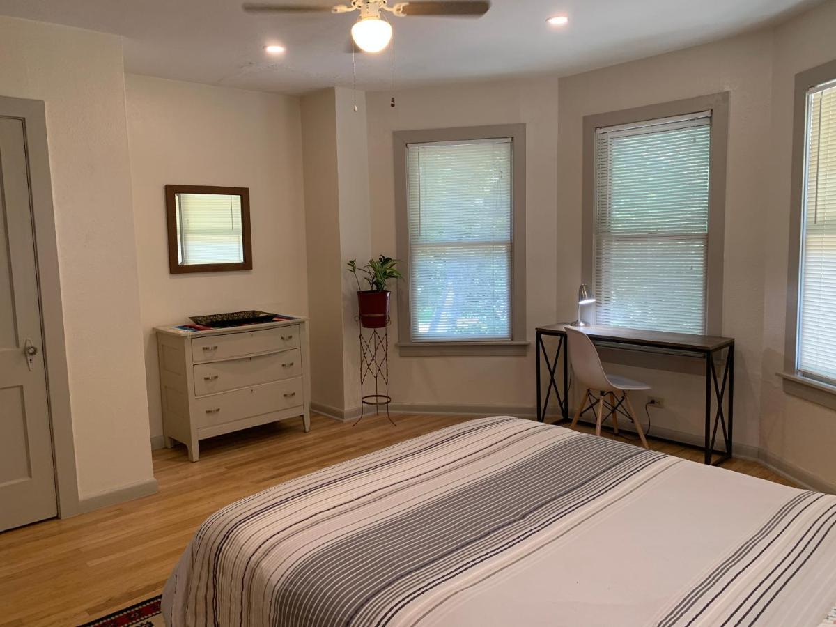125-#4 Downtown Cozy Upstairs One Bedroom Apt San Antonio Exterior foto
