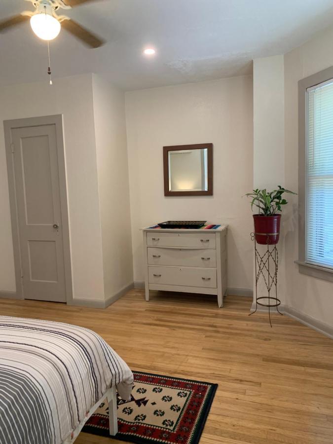 125-#4 Downtown Cozy Upstairs One Bedroom Apt San Antonio Exterior foto